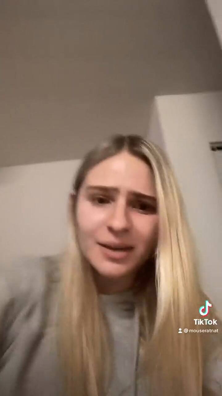 Nat dijo que aprendió a tratar sus clientes a la mala