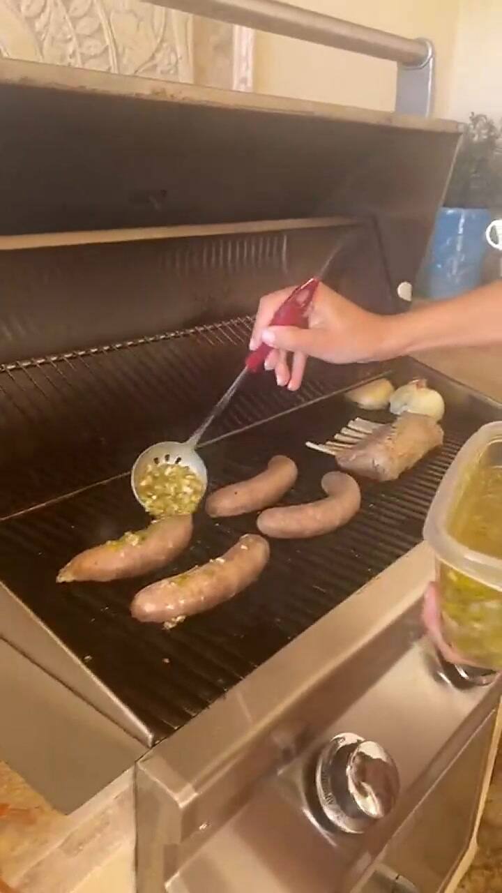 El contradictorio asado 'vegetariano' de Victoria Vanucci que generó repudio en las redes sociales