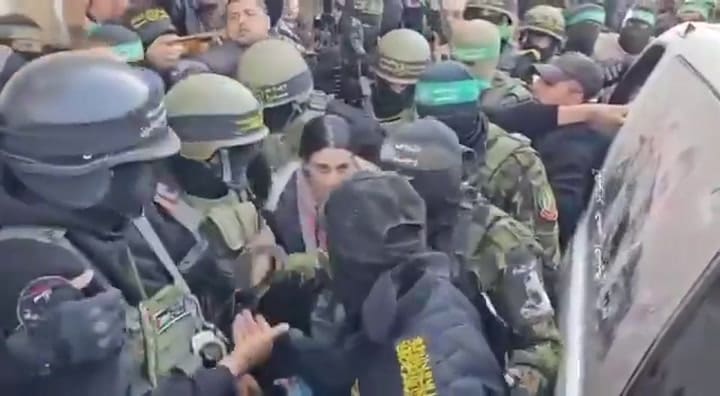 La primera rehen que fue liberada