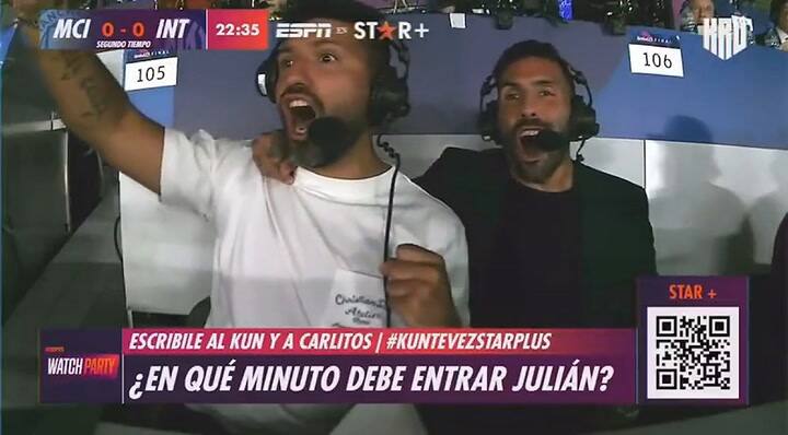 La reacción de Tevez y Agüero al gol de Manchester City a los 22 del segundo tiempo