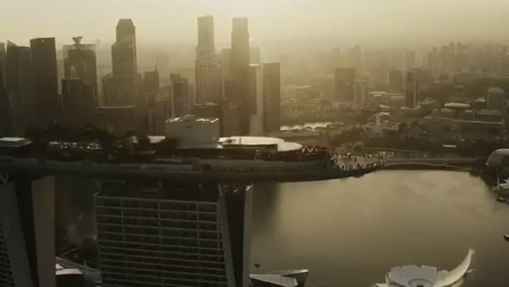 El atardecer en Singapur, visto desde un drone - Fuente: YouTube