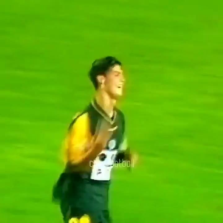 Primer gol de Cristiano Ronaldo - Fuente: Twitter