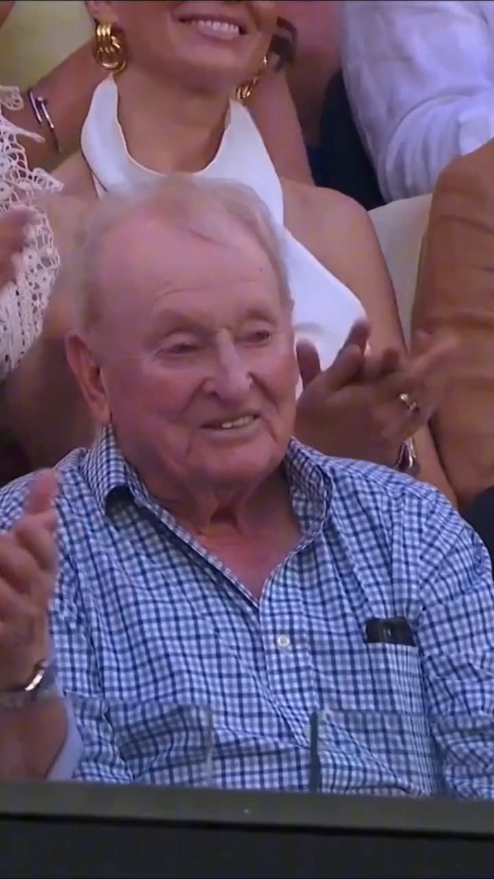 Aryna Sabalenka se emocionó con la presencia de Roger Federer y Rod Laver