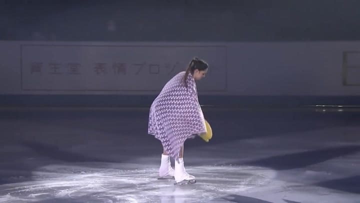 ¡Es Sailor Moon! La increíble transformación de una campeona de patinaje durante su rutina sobre hie