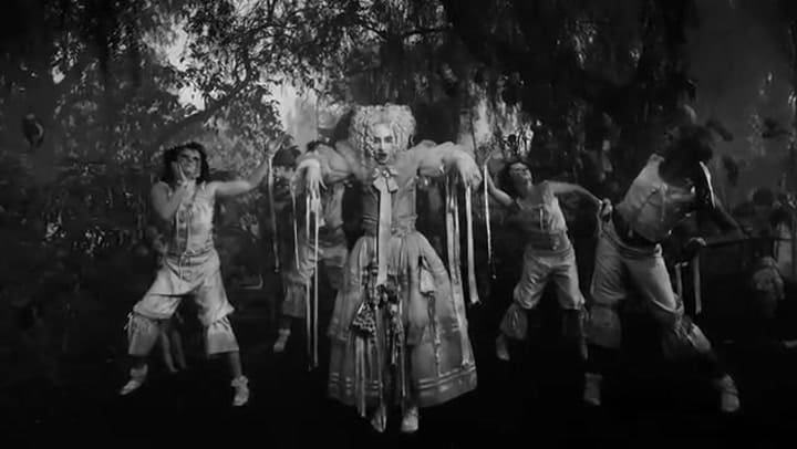 "The Dead Dance" de Lady Gaga