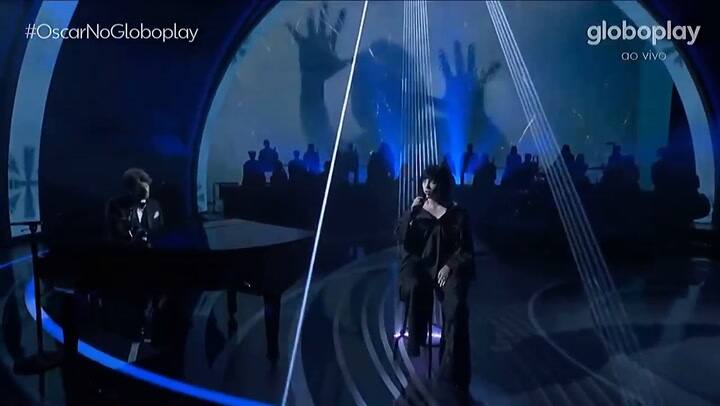 Billie Eilish - No Time To Die en Oscars 2022