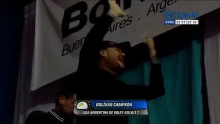 Tinelli dejó atrás una semana difícil y tuvo una alegría Bolívar, campeón de la Liga Argentina tras