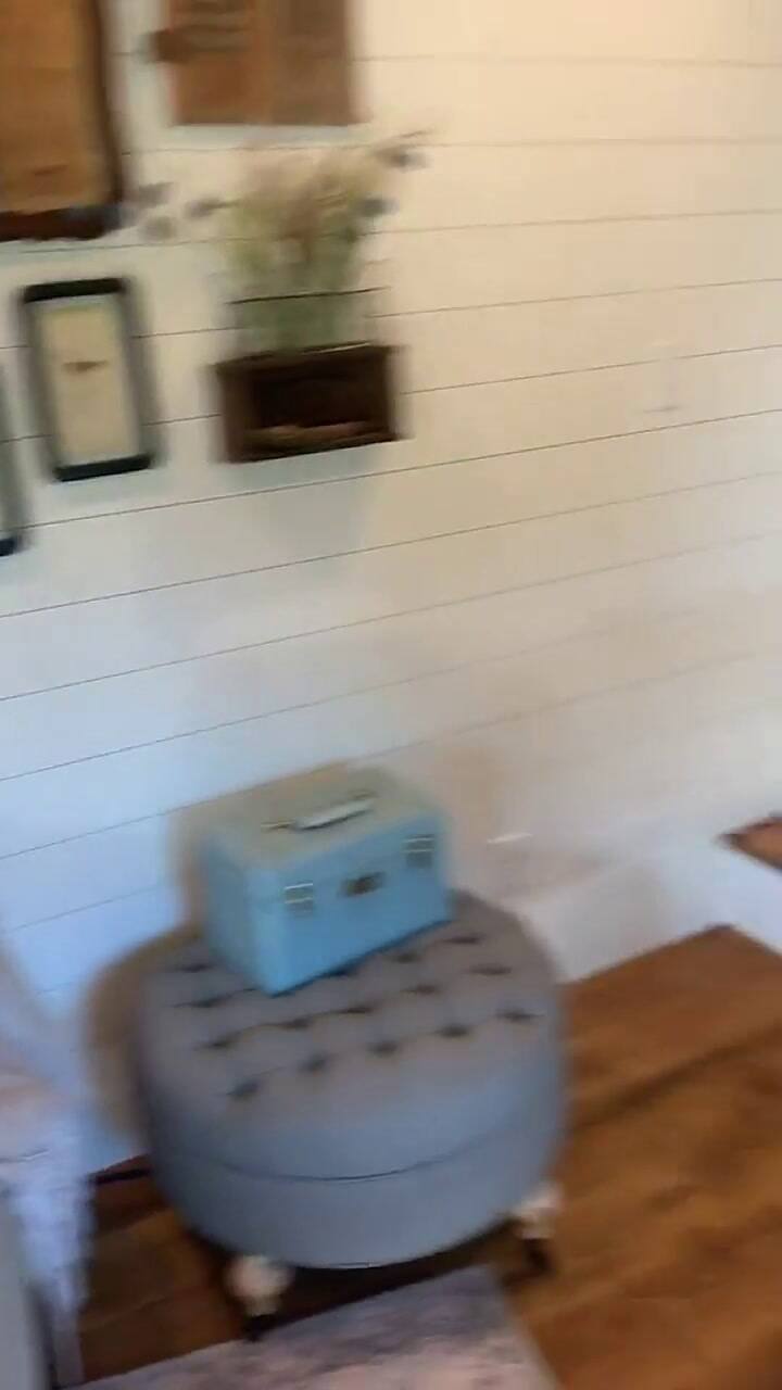 La joven mostró cómo es el interior de su mini casa