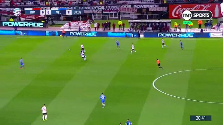 Gol de Vélez, Domínguez