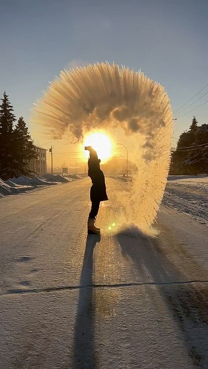 Una espectacular toma del truco del agua congelada