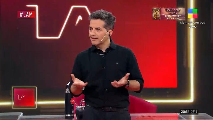 Angel de Brito mando al frente a Carmen Barbieri