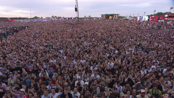 Lollapalooza Argentina 2025: Ca7riel y Paco Amoroso encendieron la noche