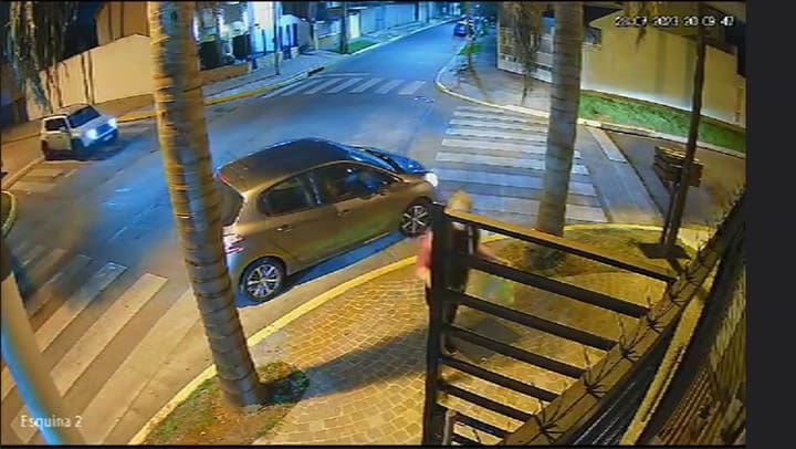 Los gritos desgarradores de una mujer luego de que le robaran el auto en Villa Luzuriaga