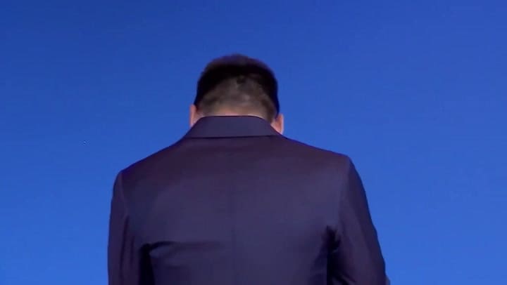 El tierno gesto de Antonela Roccuzo cuando Lionel Messi se quebró en su despedida del Barcelona