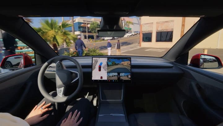El sistema Full Self-Driving requiere supervisión constante y funciona mediante suscripción mensual