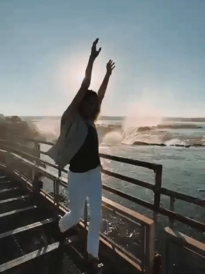 Carla Pereyra disfrutó de las Cataratas del Iguazú