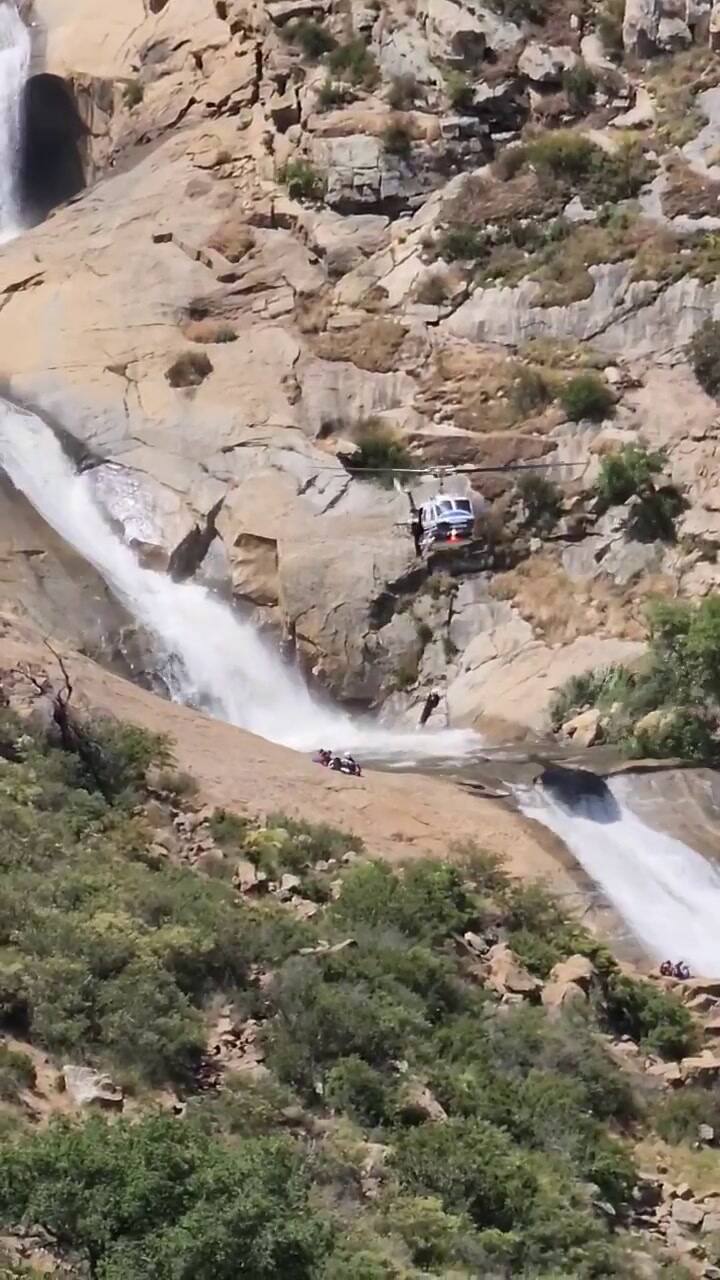La adolescente que sobrevivió a la caída fue trasladada a un hospital en un helicóptero