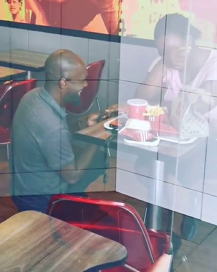 Le ofrece matrimonio en un KFC, se viraliza y tendran una boda de lujo - Fuente: Twitter