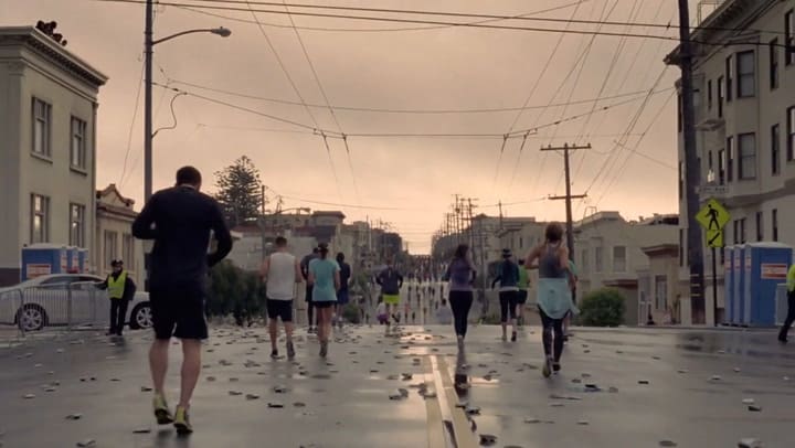 El tipo de superficie sobre la que se corre genera un desgaste en las zapatillas