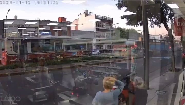 Choque Metrobus Juan B Justo