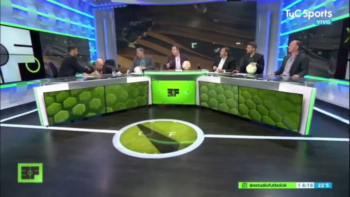 La caída de Horacio Pagani en cámara lenta - Fuente: TyC Sports