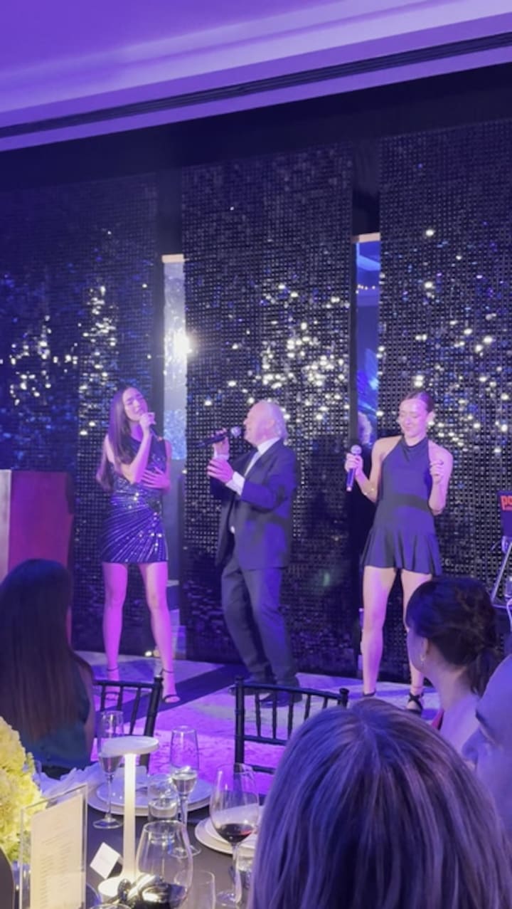 César "Banana" Pueyrredón, en pleno show