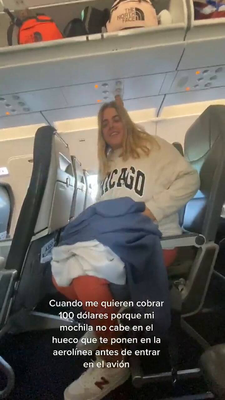 El truco de una tiktoker para llevar más equipaje en el avión