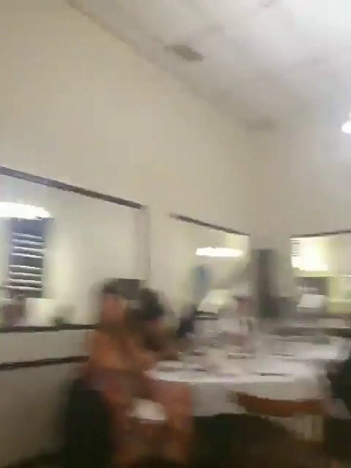 Increparon a Ginés González García en un restaurante de San Telmo y debió retirarse