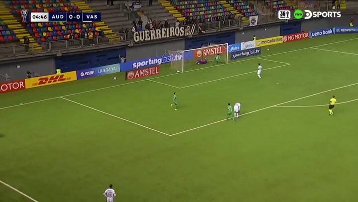 El error en el partido entre Audax Italiano y Vasco da Gama