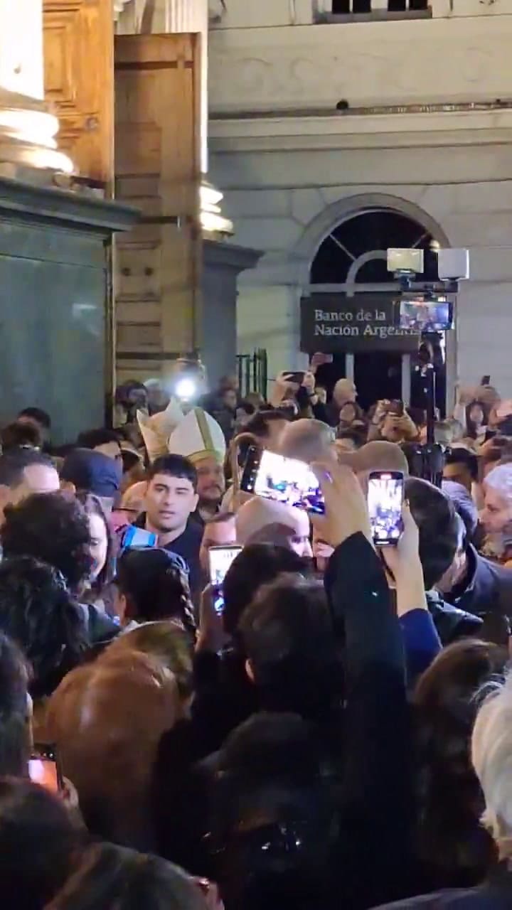 A Victoria Villarruel le gritaron "nazi"