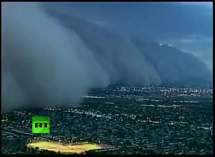 Feroz tormenta de arena en Phoenix