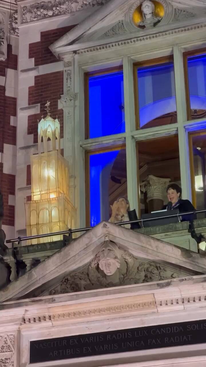 La reina Máxima Zorreguieta deslumbró con su espectacular look