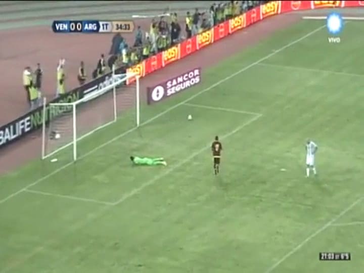 El primer gol de Venezuela ante Argentina