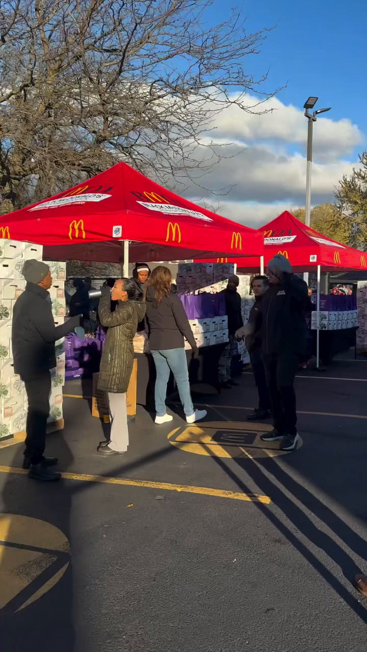 McDonald´s se sumó a la entrega de pavos