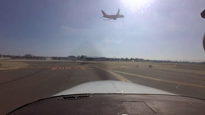 El aeropuerto John Wayne/Orange County pone a prueba a los pilotos