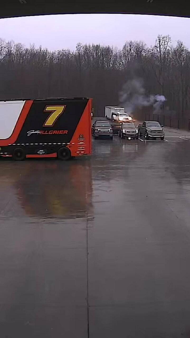 Un rayo impactó un camión en Carolina del Norte; así fue