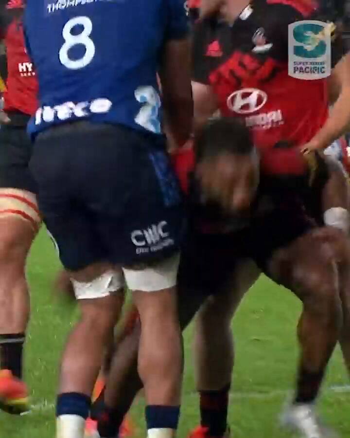 La asistencia de Matera para el último try de Crusaders