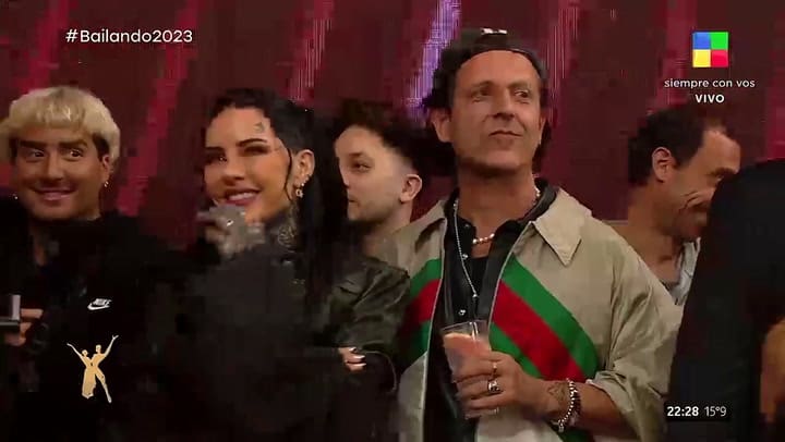 Tinelli y Pampita le pidieron a Coti que cantara en vivo pero no lo lograron