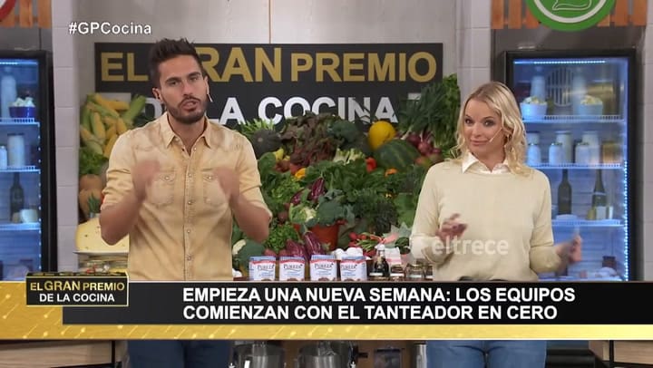 El jurado le hizo un regalo a Carina Zampini por el día del amigo y ella respondió: '¿Es una joda?'