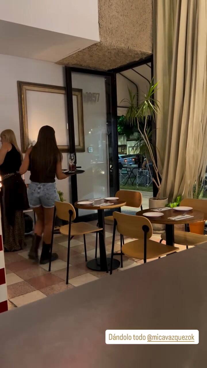 Sorprenden a Vázquez como moza