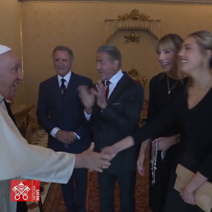 El divertido momento entre el papa Francisco y Stallone