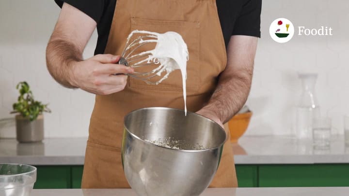 Lemon pie perfecto: los secretos de tres pasteleras para una base crocante, una crema suave y un merengue impecable