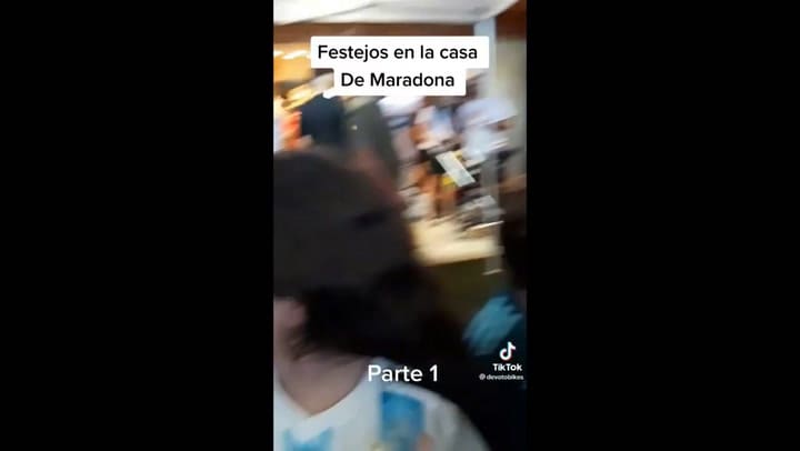 Festejo en la casa de Maradona