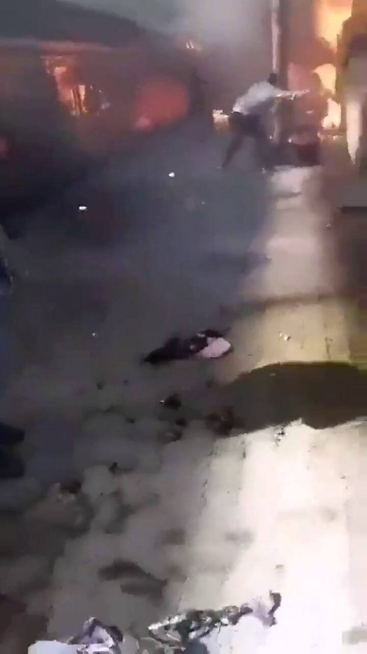 El Cairo: fuego en la estación tras el choque del tren - Fuente: Twitter