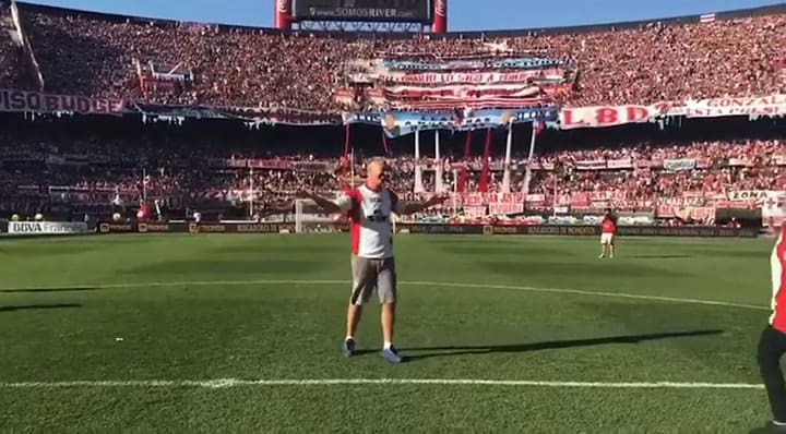 Marley y su recuerdo en la cancha de River