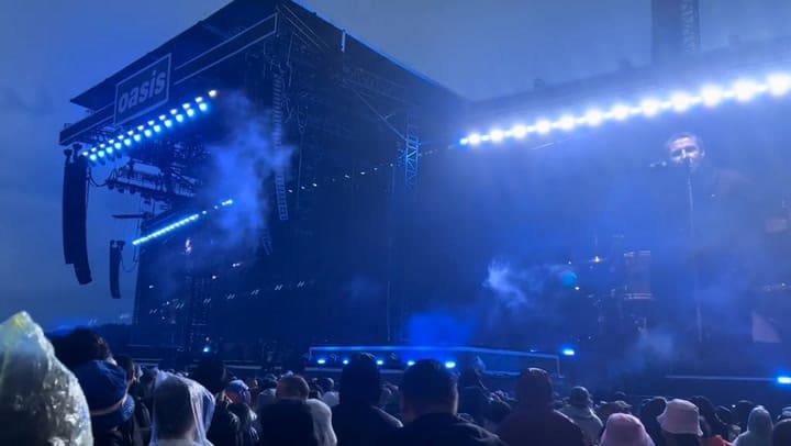 La chicana de Oasis a Coldplay tras la kiss cam que reveló el affaire del CEO de Astronomer