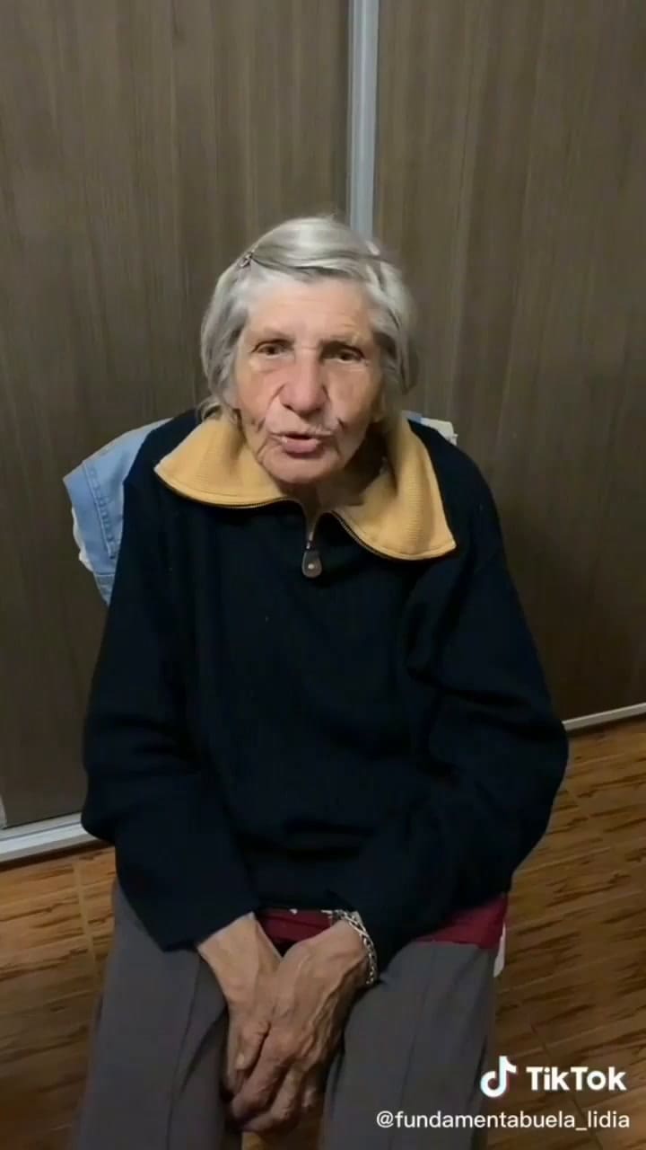 La palabra de Lidia, la Fundamentabuela que asistió al recital en San Luis