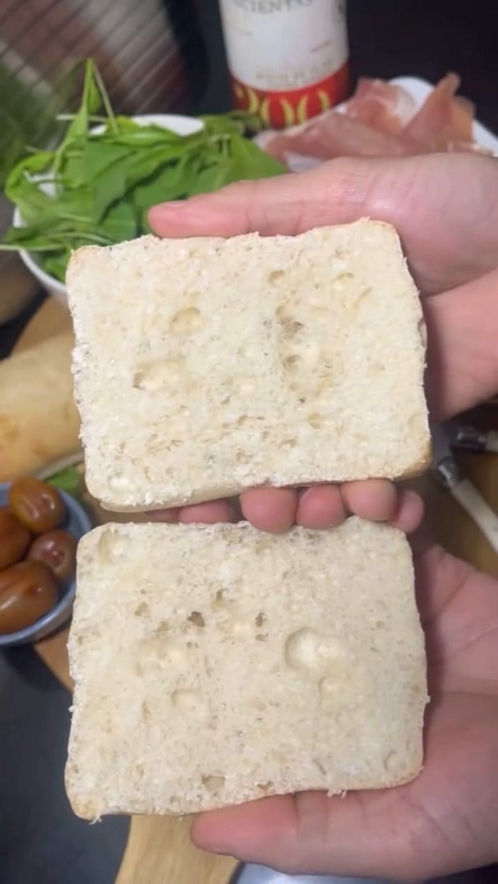 Sándwich de jamón crudo y rúcula