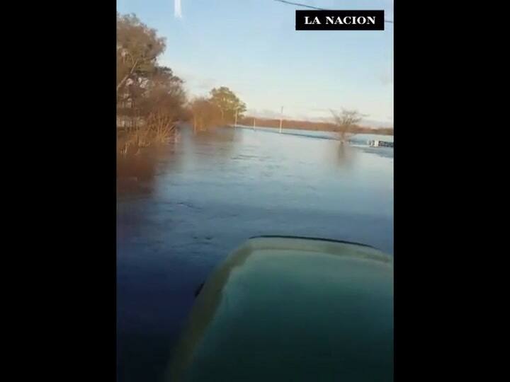 Olivera, el pueblo sumergido al que sólo se llega por tractor o bote