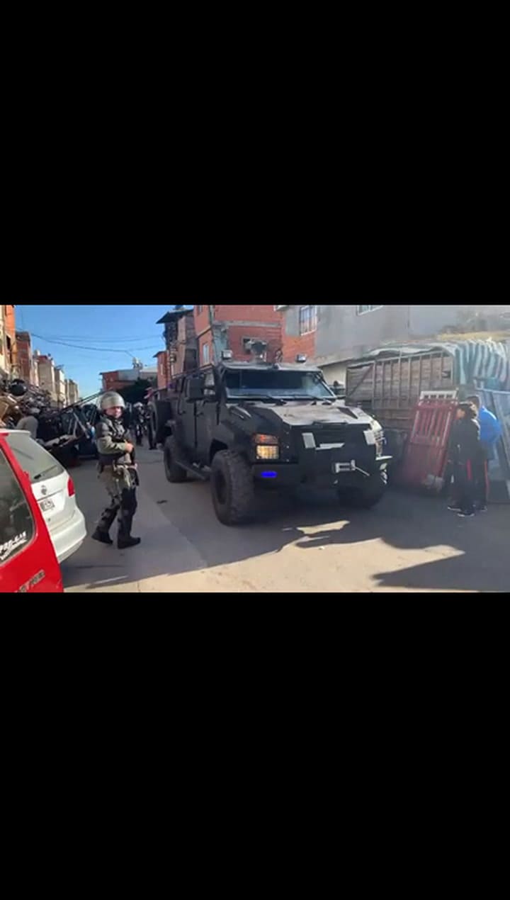 Megaoperativo de la Gendarmería en la villa 1-11-14